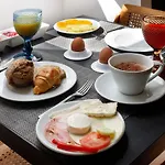 Bed and Breakfast 1869 Principe Real House 4*