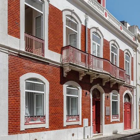 1869 Principe Real House ベッド・アンド・ブレックファスト 4*