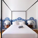 1869 Principe Real House לינה וארוחת בוקר 4*