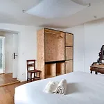 1869 Principe Real House לינה וארוחת בוקר 4*