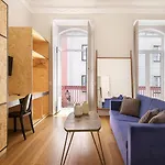 1869 Principe Real House לינה וארוחת בוקר 4*